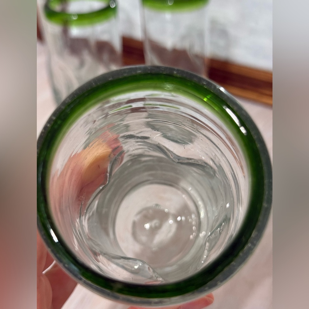 Set of mid Century Hand Blown Emerald Green Glass Tumbler High Ball Glass Set. - Picture 6 of 10
